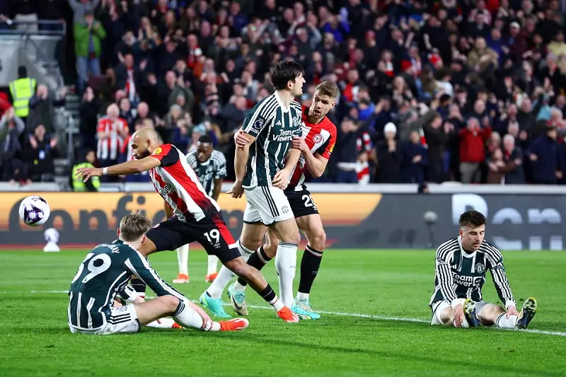 Phong độ Brentford vs MU - Nỗ lực có điểm