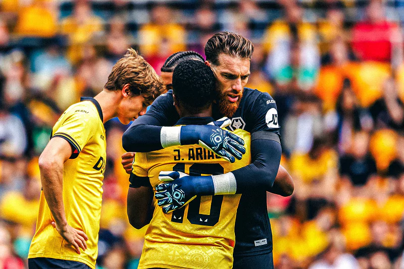 Soi Kèo Wolves Vs West Ham - EFL Cup - 27/08/2025 Phong độ Wolves vs West Ham đều khá tệ